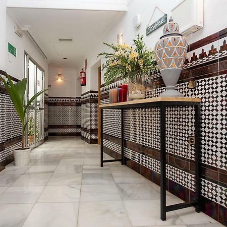 Hostal La Muralla Sevilla Exteriör bild